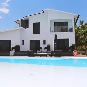 2* Alojamento de Acomodação e Pequeno-almoço Granja Da Cabrita